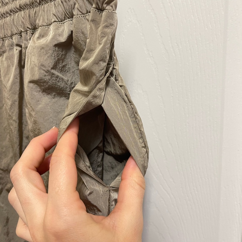 Good American Taupe Two Piece Sweatsuit - Picture 15 of 16